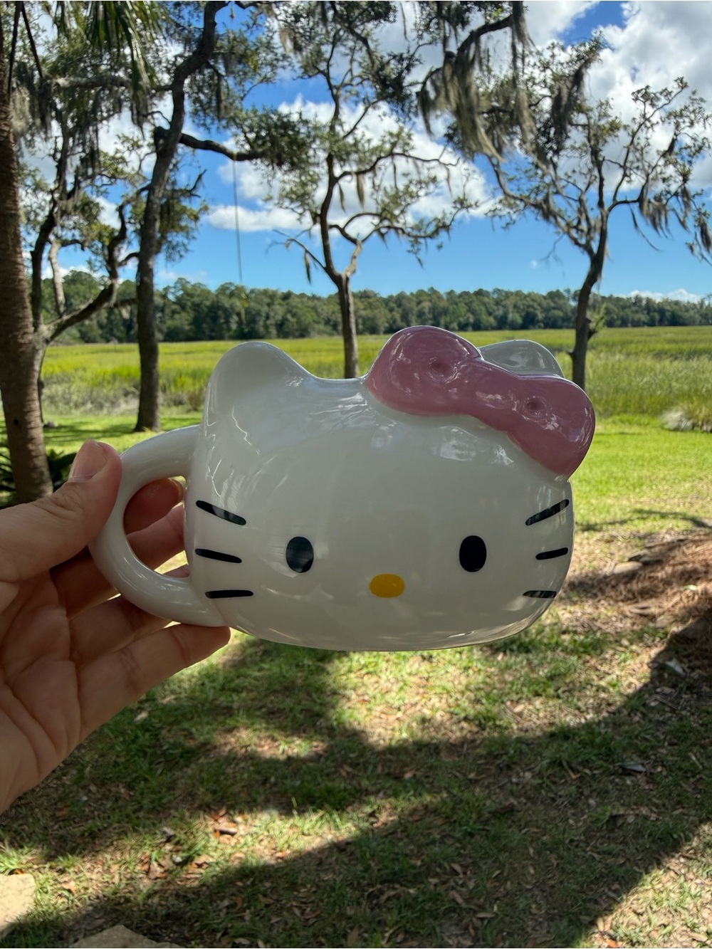 Bioworld Hello Kitty Ceramic Mug - White with Pink Bow